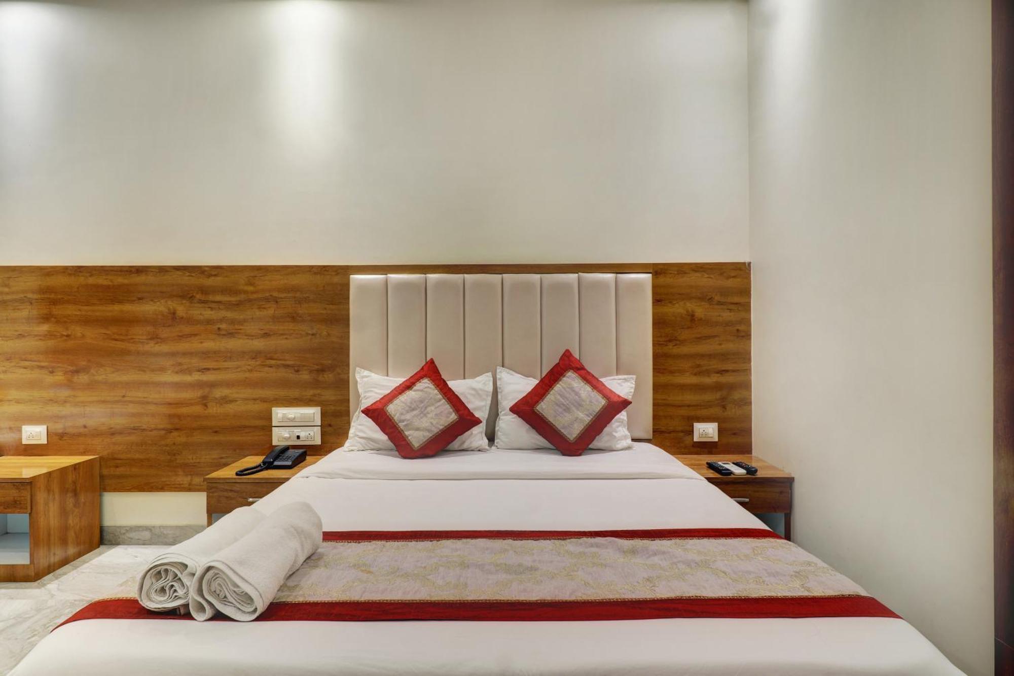 Hotel A K Fort Inn Мумбаи Экстерьер фото