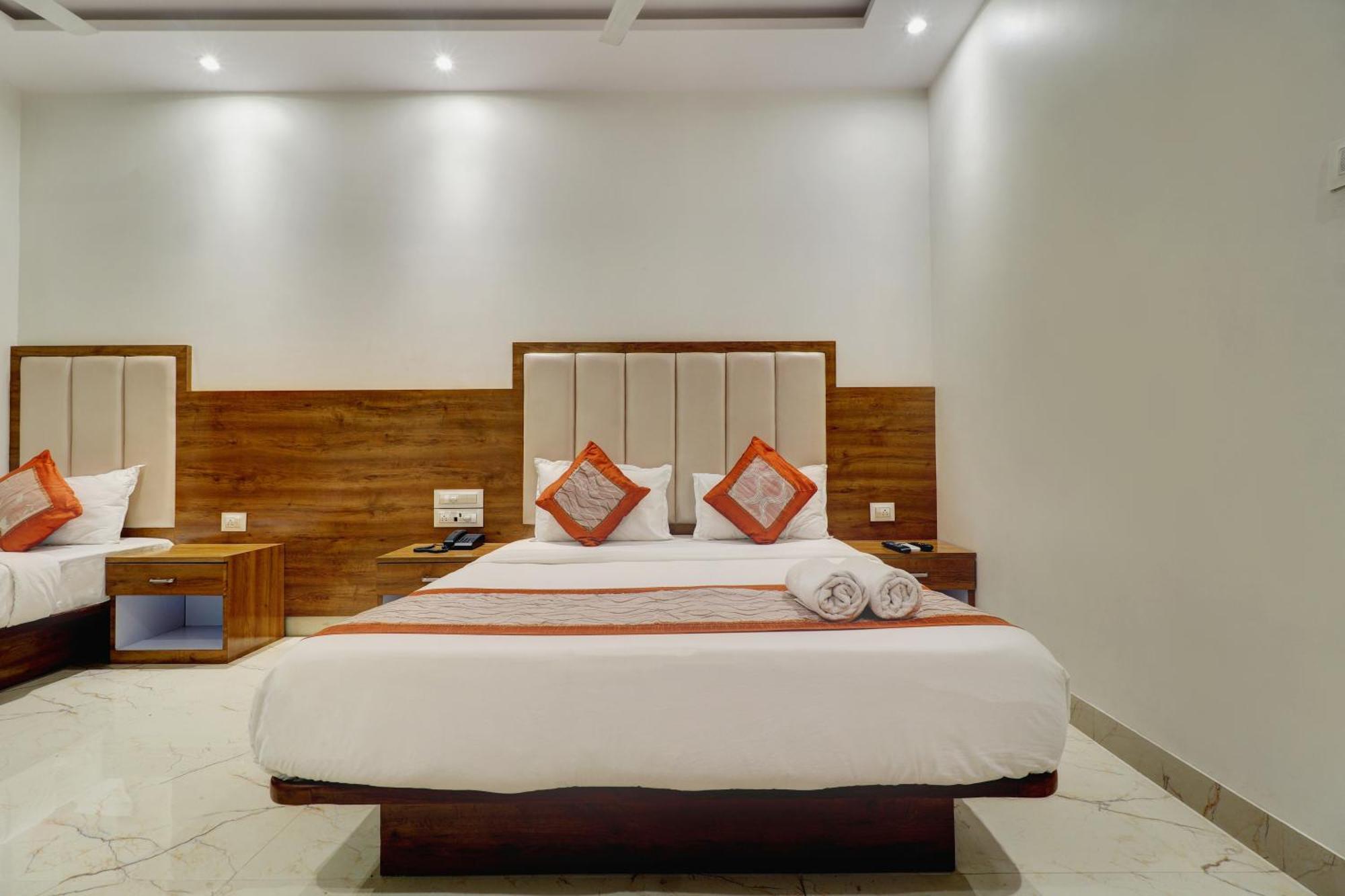 Hotel A K Fort Inn Мумбаи Экстерьер фото