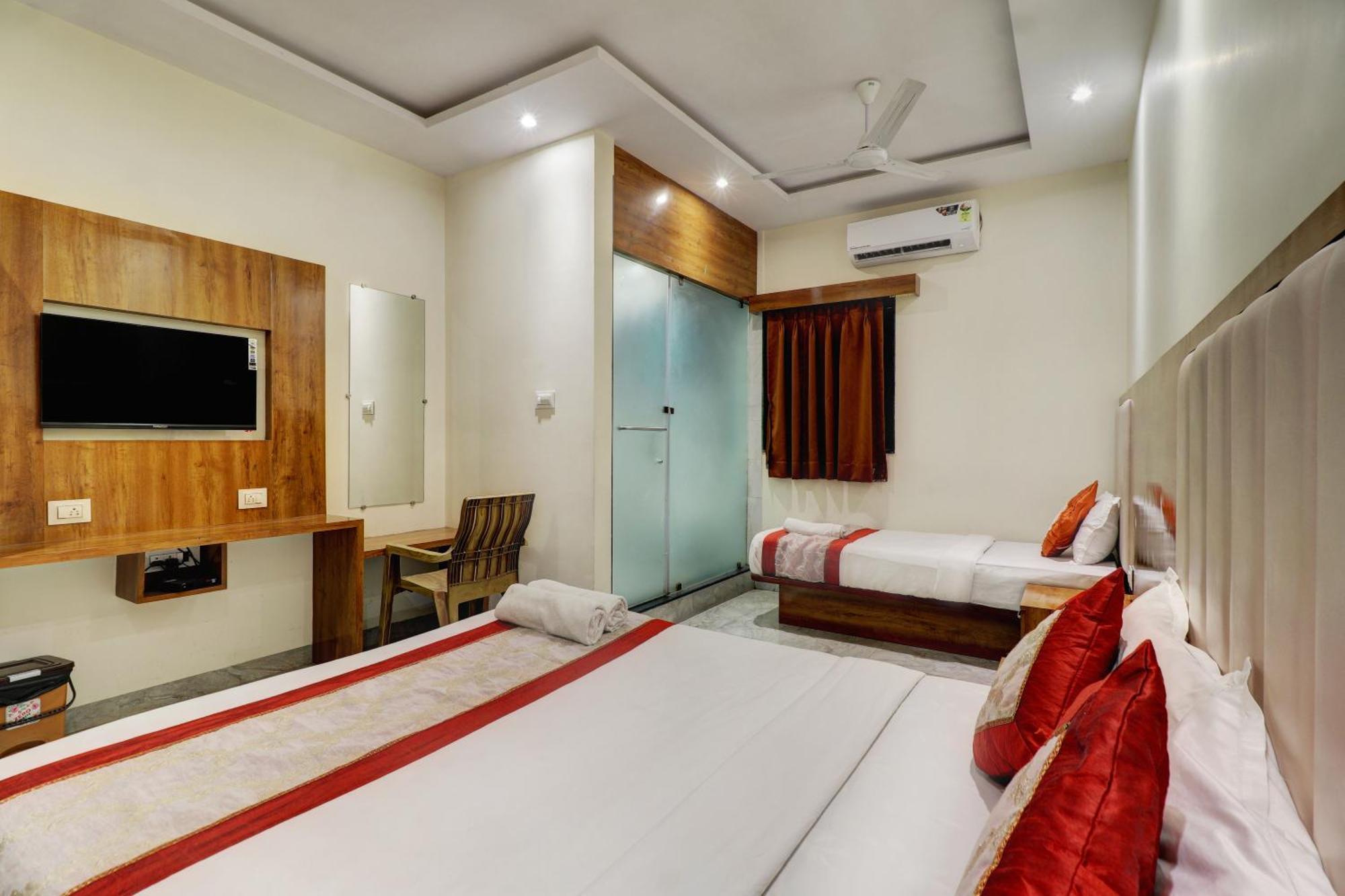 Hotel A K Fort Inn Мумбаи Экстерьер фото
