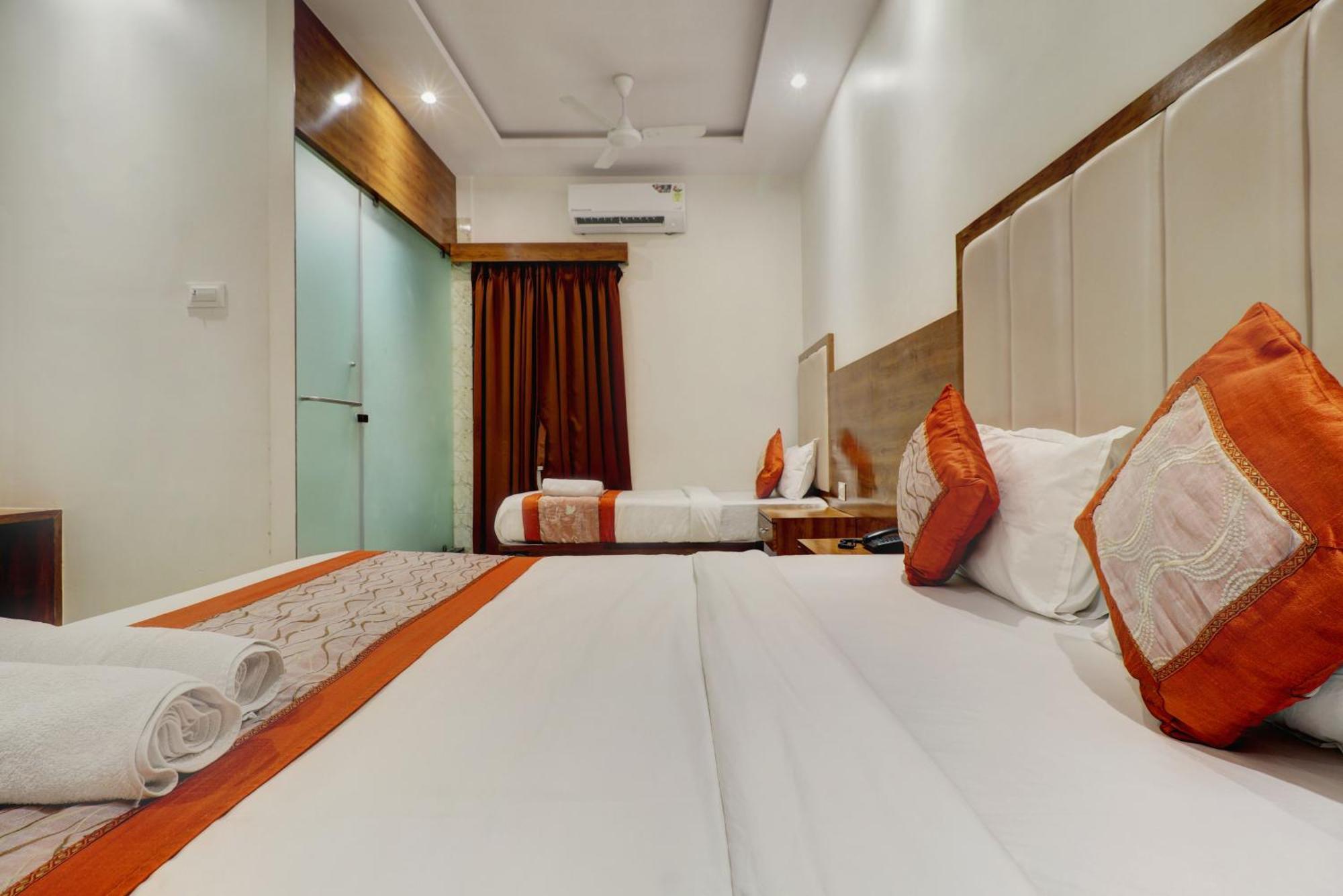 Hotel A K Fort Inn Мумбаи Экстерьер фото