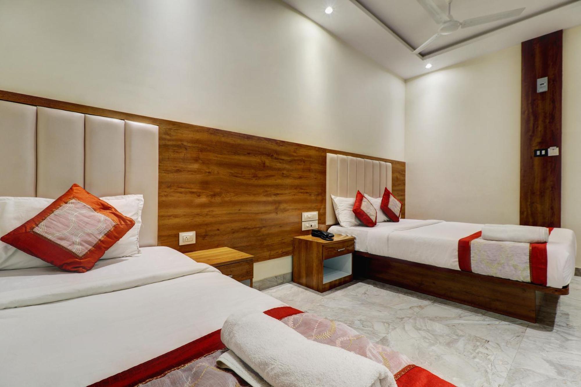 Hotel A K Fort Inn Мумбаи Экстерьер фото